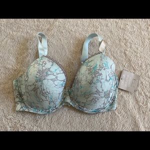 BRAND NEW CALVIN KLIEN BRA 34DD